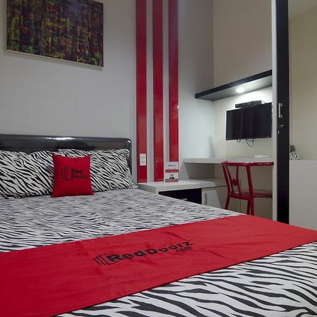 Reddoorz Near Lawang Sewu Hotel Semarang Bagian luar foto
