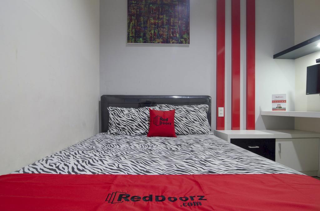 Reddoorz Near Lawang Sewu Hotel Semarang Bagian luar foto